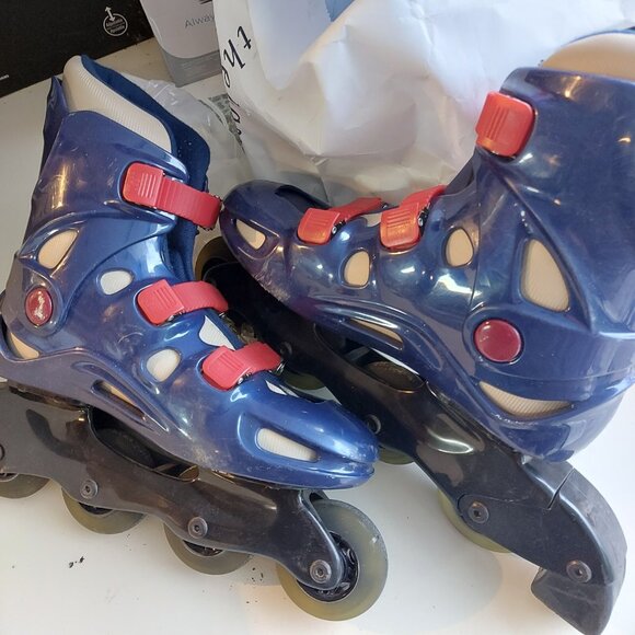 Roller Blades CCM Inlines Men's - Size 8 - Lazer SR and Protective Gear - Picture 6 of 12